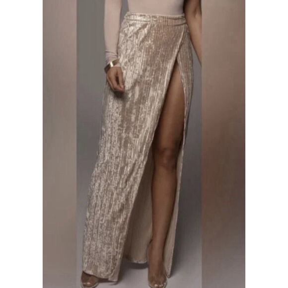 J Lux Label Size Small Velvet Pleated Champagne Hi Leg Slit Maxi Skirt - Picture 1 of 7